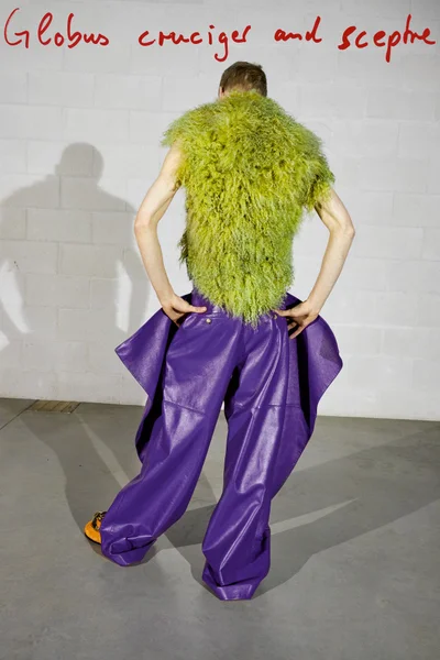 Look 7